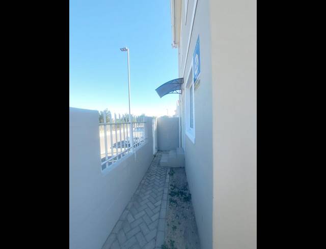 2 BEDROOM PROPERTY TO RENT IN RIVERGATE